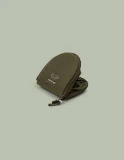 United Pets Lazy Dog Bag, Green -Dog Supplies Sale Store it lazy dog bag 2420 HD 1 267254e4 05a5 45e7 a115 d22f2a3f981a 637f47c77f697